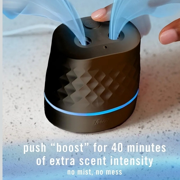 Febreze Black Plug-In Scent Diffuser - Picture 7 of 10